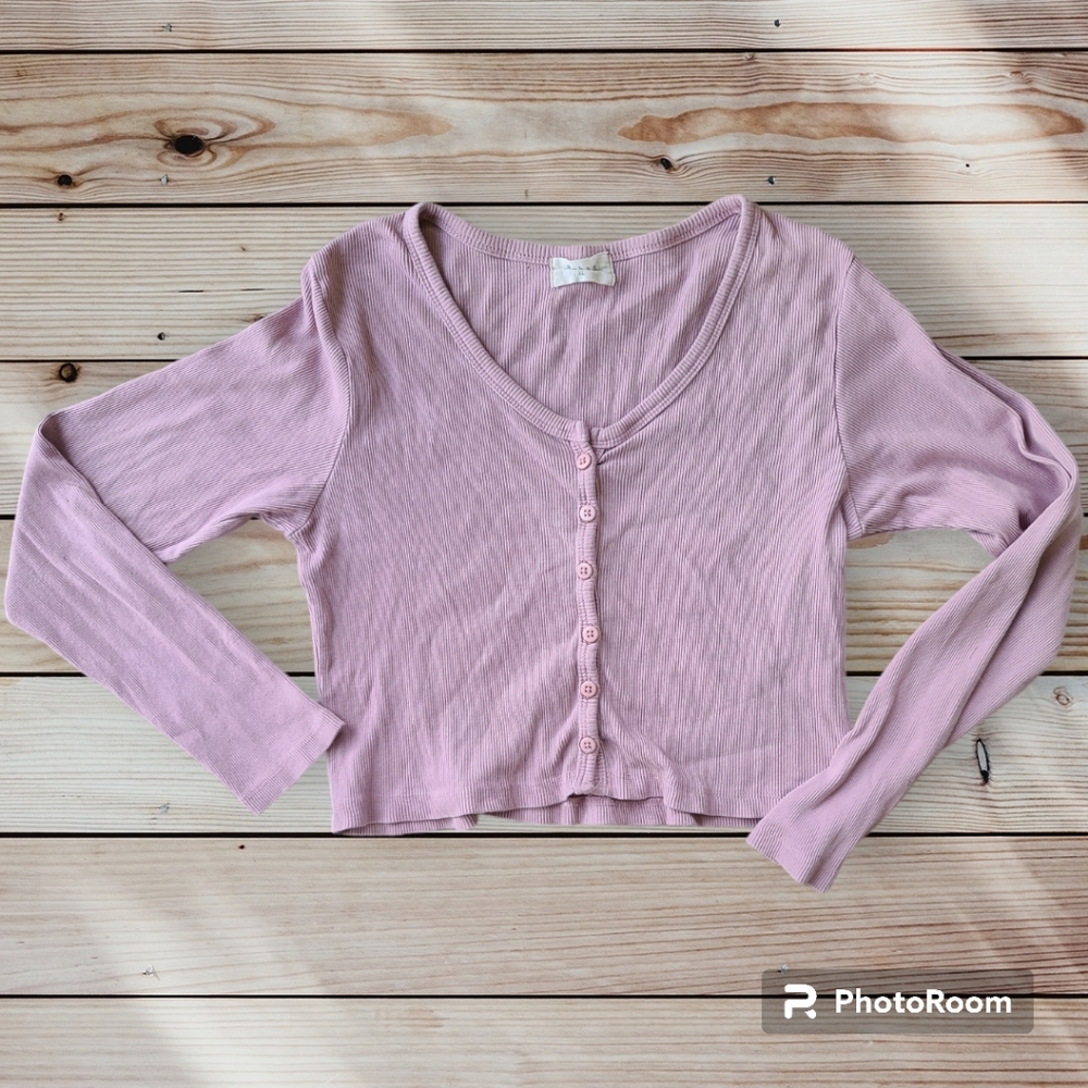 Womens cropped longsleeve button up shirt